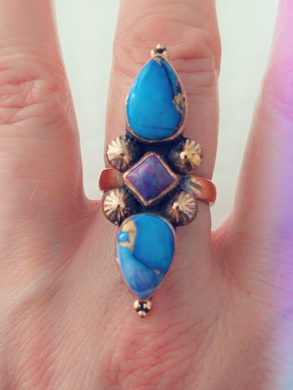 TURQUOISE SPINY OYSTER DAHLIA GEMSTONE RING, SET IN COPPER, ADJUSTABLE SIZE